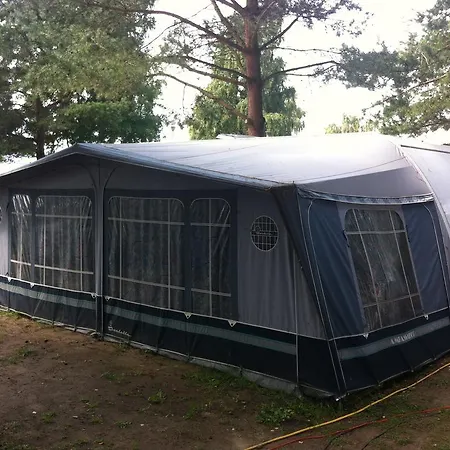 Nowoczesne Przyczepy Kempingowe Chalupy Royal-Camp Exterior photo