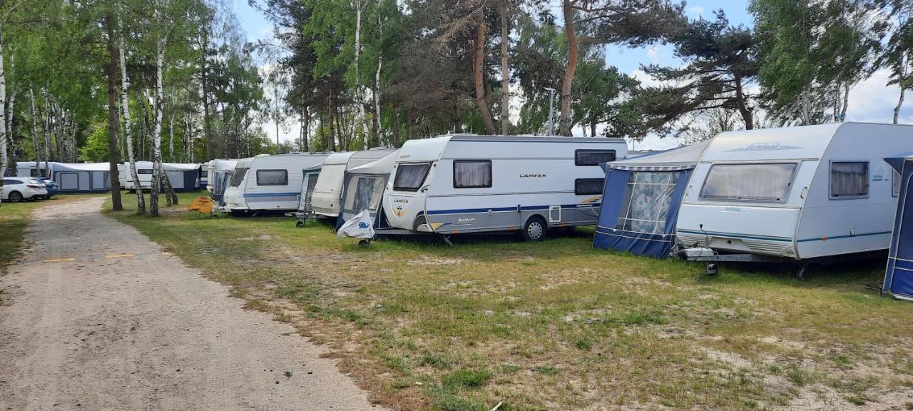 Campsite Nowoczesne Przyczepy Kempingowe Royal-camp Chalupy