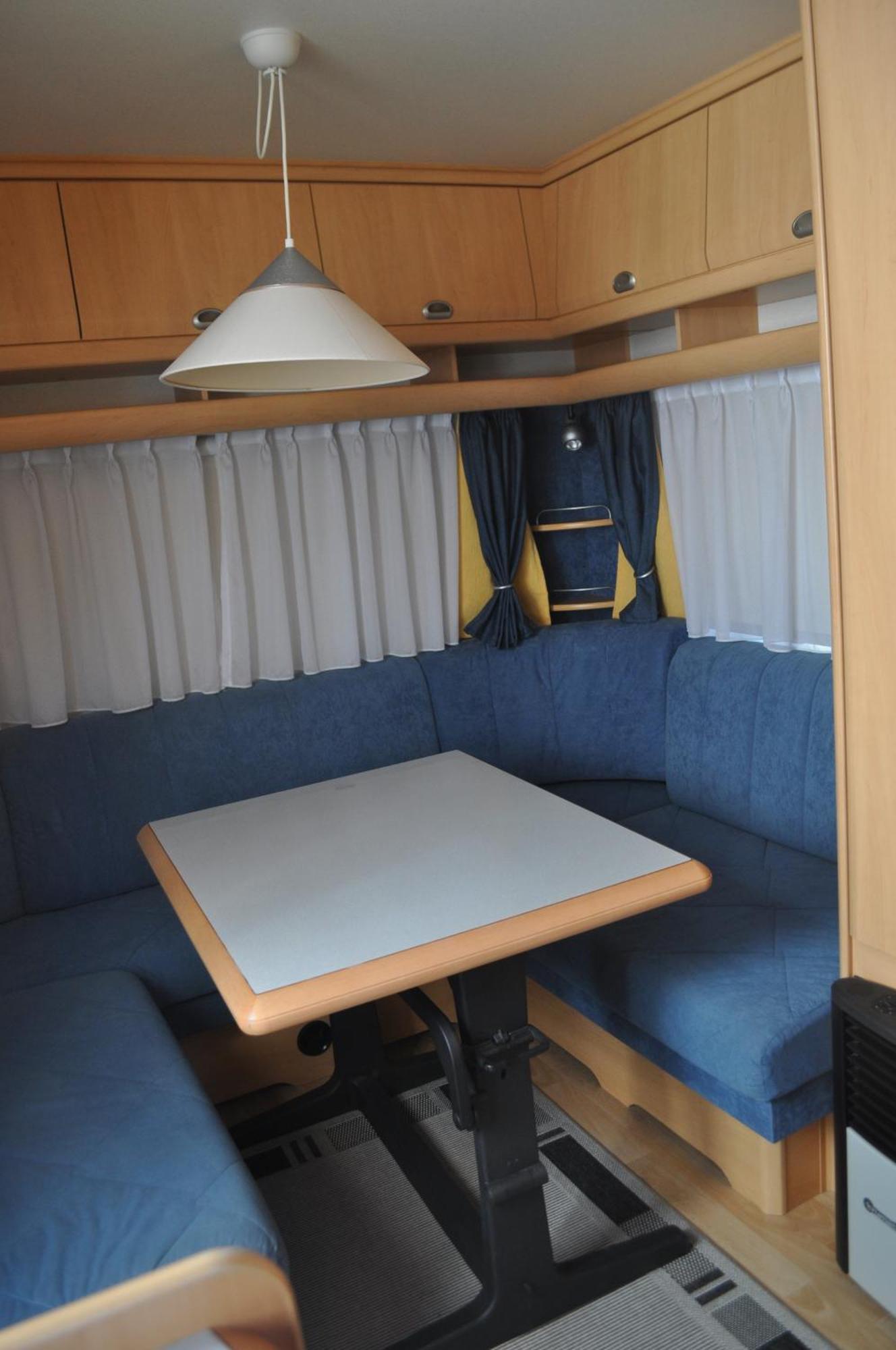 Nowoczesne Przyczepy Kempingowe Royal-camp Campsite Chalupy