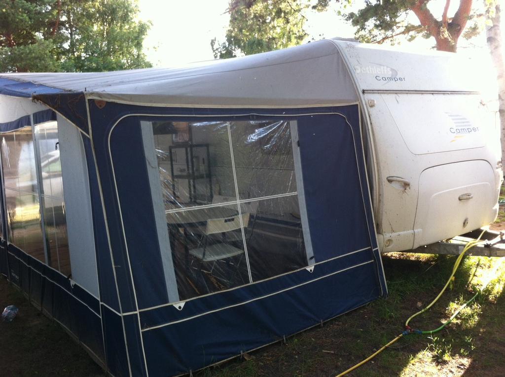 Nowoczesne Przyczepy Kempingowe Royal-camp Campsite *