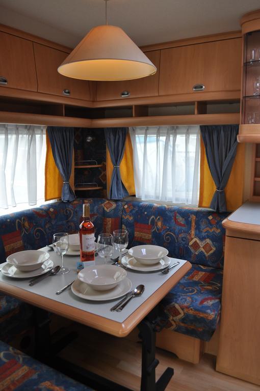 Nowoczesne Przyczepy Kempingowe Royal-camp Campsite